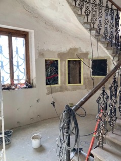 Podívejte se na fotografie z rekonstrukce synagogy, stačí kliknout.